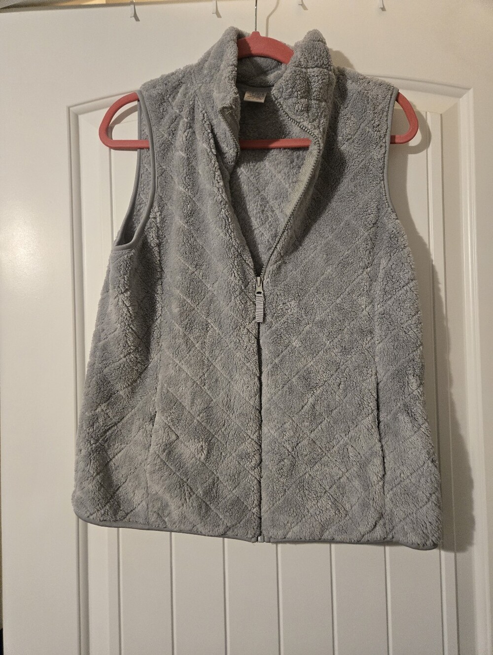 Time & Tru Grey Vest